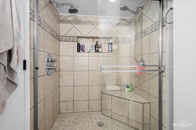521 N Elm St, Hillside, IL 60162 - full bath with a shower stall