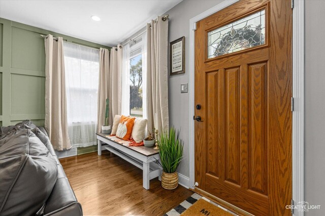 521 N Elm St, Hillside, IL 60162 - entrance foyer with wood finished floors, baseboards, and recessed lighting
