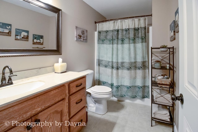 584 Chase Ct, Bourbonnais, IL 60914 - full bath with vanity, toilet, tile patterned floors, and curtained shower
