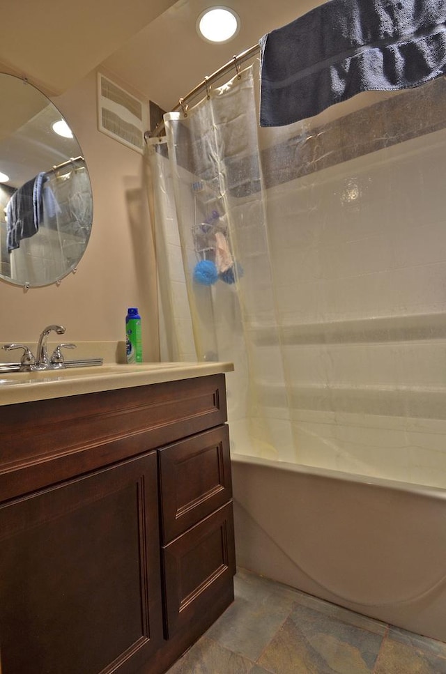 9 Maplewood Ln, Ottawa, IL 61350 - bathroom featuring vanity and shower / bath combination with curtain