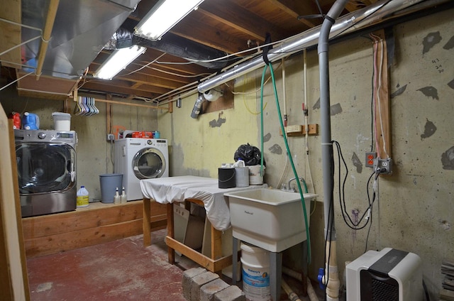 9 Maplewood Ln, Ottawa, IL 61350 - unfinished basement featuring washing machine and clothes dryer