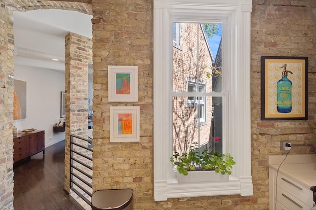 832 W Wolfram St, Chicago, IL 60657 - doorway featuring wood finished floors