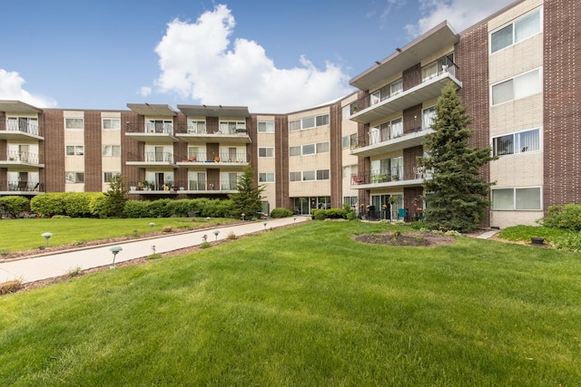 5540 Walnut Ave Unit 23C, Downers Grove, IL 60515 - view of apartment building / complex