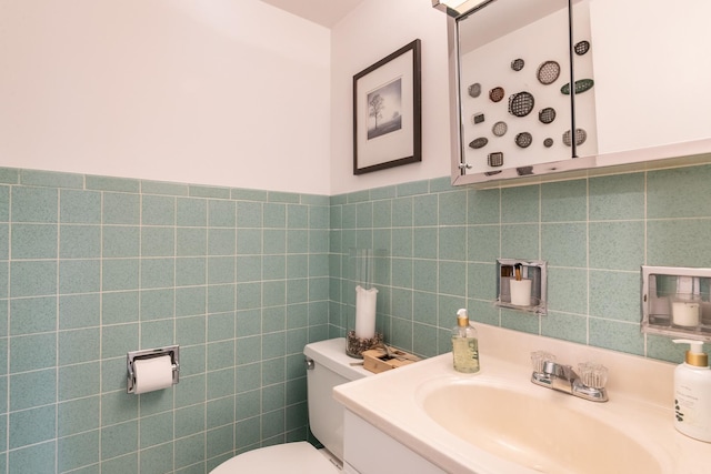 5540 Walnut Ave Unit 23C, Downers Grove, IL 60515 - half bath featuring toilet, tile walls, and vanity
