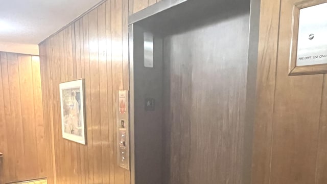 8001 W Courte Dr Unit 307, Niles, IL 60714 - elevator with wood walls