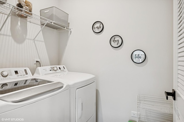319 Carole St, Sugar Grove, IL 60554 - laundry room featuring washer and clothes dryer