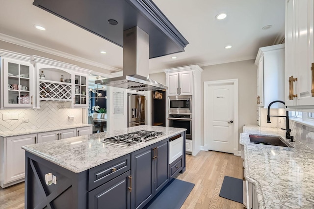349 Home Ave, Itasca, IL 60143 - kitchen featuring a sink, stainless steel appliances, white cabinetry, tasteful backsplash, and crown molding