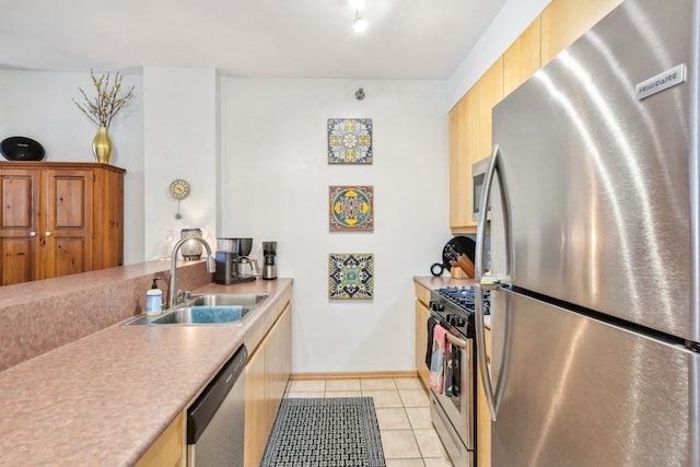 330 N Jefferson St Unit 1002, Chicago, IL 60661 - kitchen featuring stainless steel appliances, light tile patterned floors, light countertops, and modern cabinets