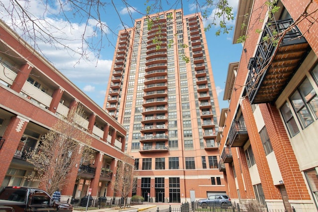 330 N Jefferson St Unit 1002, Chicago, IL 60661 - view of apartment building / complex