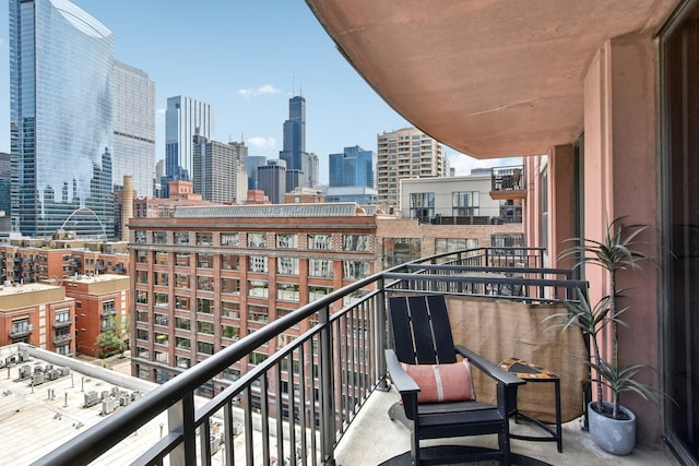 330 N Jefferson St Unit 1002, Chicago, IL 60661 - balcony with a skyline view