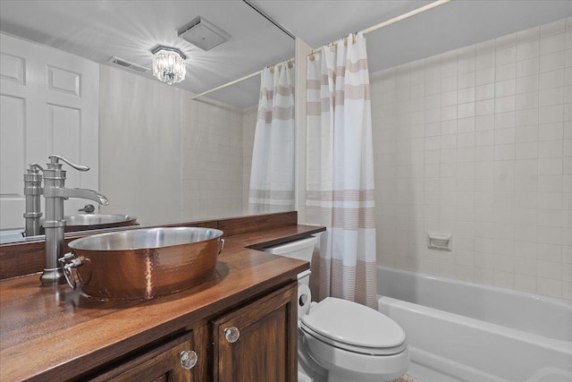 706 Waukegan Rd Unit 403C, Glenview, IL 60025 - full bathroom with shower / tub combo, toilet, and vanity