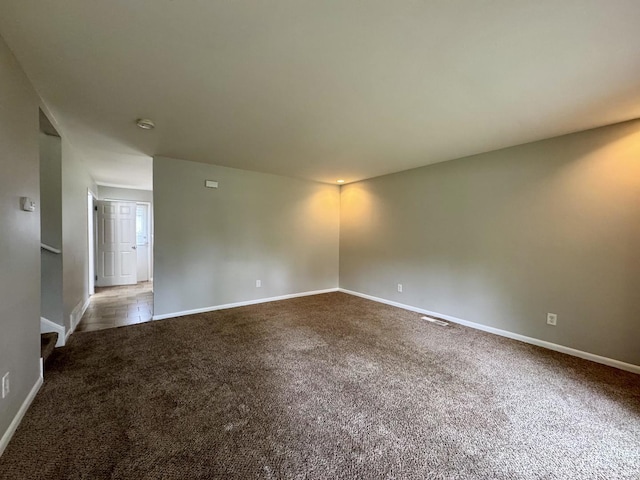 824 Dartmouth Ave, Matteson, IL 60443 - empty room with carpet floors, baseboards, and a smoke detector