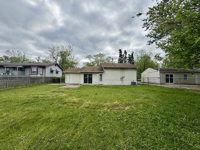 824 Dartmouth Ave, Matteson, IL 60443 - rear view of property with board and batten siding
