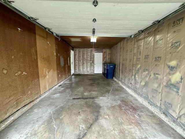 824 Dartmouth Ave, Matteson, IL 60443 - garage featuring a garage door opener