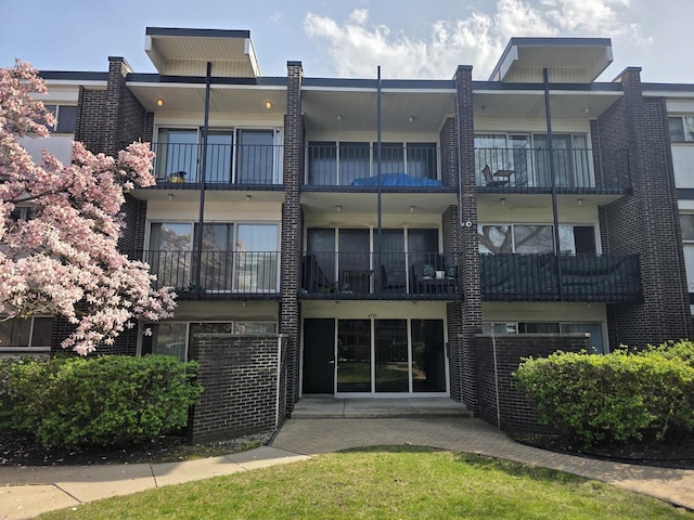 4710 Russett Ln Unit 201, Skokie, IL 60076 - photo 2