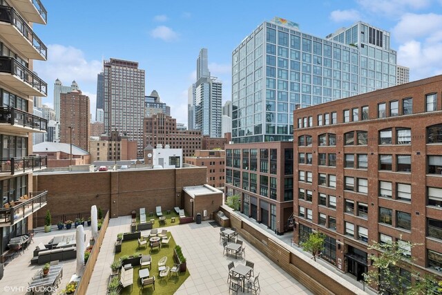 849 N Franklin St Unit 618, Chicago, IL 60610 - view of city skyline