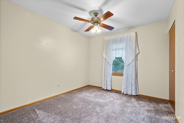 916 Shady Ln, Aurora, IL 60506 - unfurnished room featuring carpet, ceiling fan, and baseboards