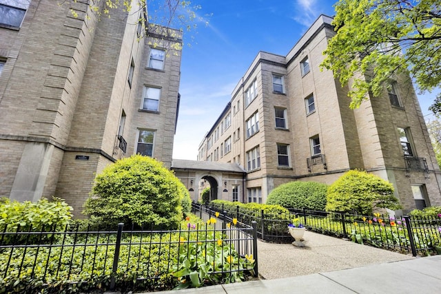 1737 W Balmoral Ave Unit 1A, Chicago, IL 60640 - view of building exterior
