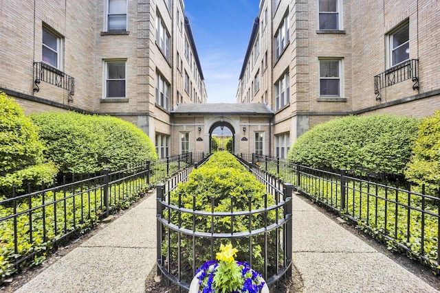 1737 W Balmoral Ave Unit 1A, Chicago, IL 60640 - view of home's community