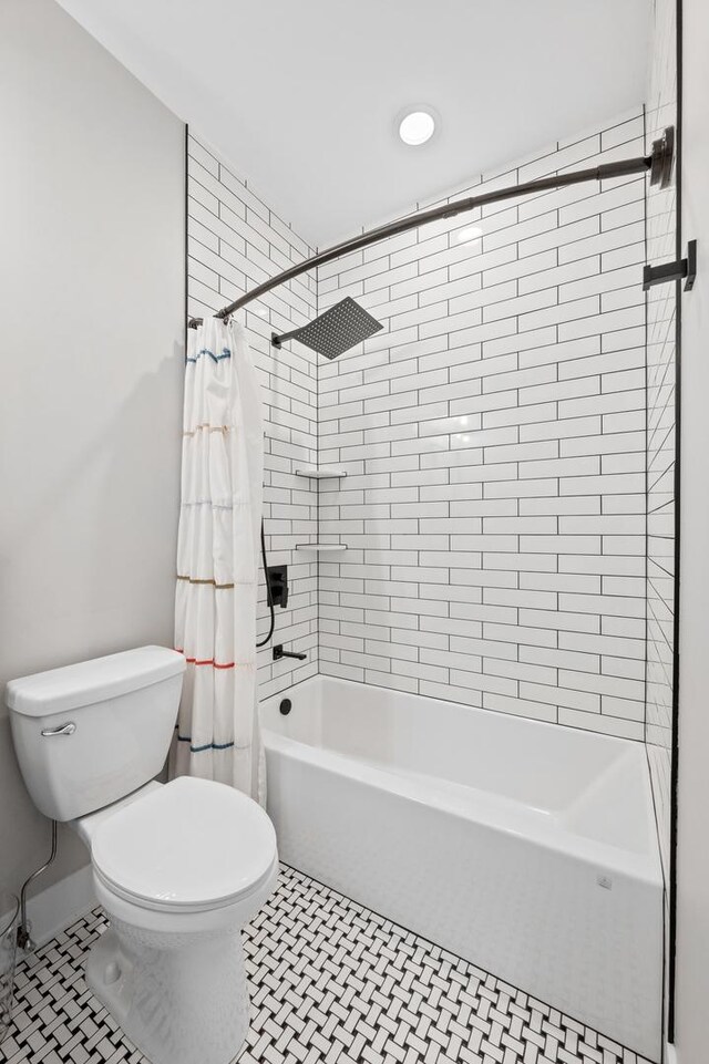 8029 98th St, Palos Hills, IL 60465 - bathroom with toilet and shower / bath combination with curtain