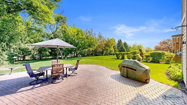 532 Nunda Trl, Crystal Lake, IL 60012 - view of patio featuring view of wooded area