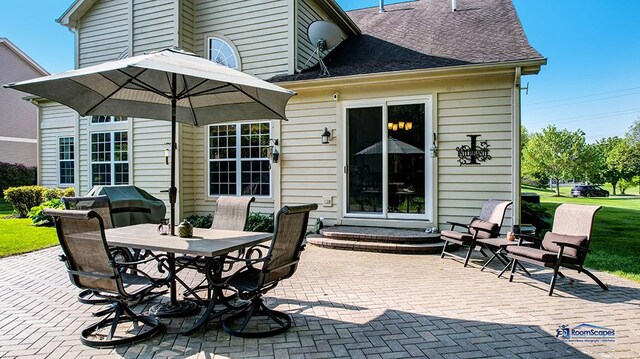 532 Nunda Trl, Crystal Lake, IL 60012 - view of patio featuring outdoor dining space