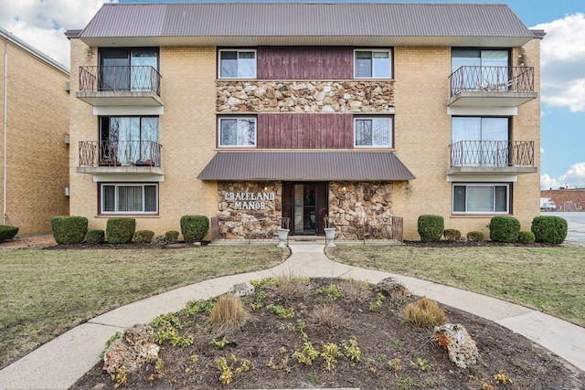 915 Graceland Ave Unit 1E, Des Plaines, IL 60016 - view of apartment building / complex