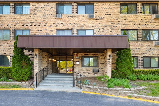 1205 E Hintz Rd Unit 212, Arlington Heights, IL 60004 - view of building exterior