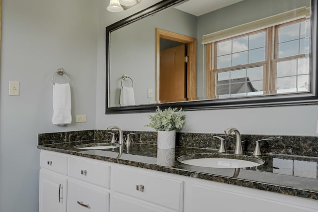 18132 Crystal Ln, Lansing, IL 60438 - bathroom with double vanity