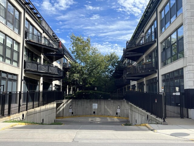 1150 W 15th St Unit 401, Chicago, IL 60608 - view of home's community