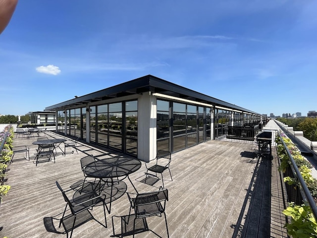 1150 W 15th St Unit 401, Chicago, IL 60608 - view of wooden terrace