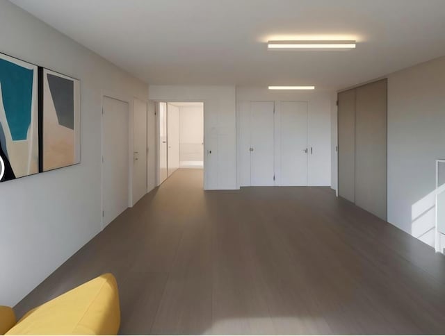 1720 Maple Ave Unit 670, Evanston, IL 60201 - corridor featuring wood finished floors