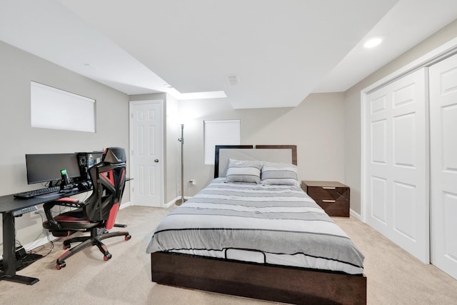 26809 Ashgate Xing, Plainfield, IL 60585 - bedroom with carpet flooring, a desk, baseboards, recessed lighting, and a closet