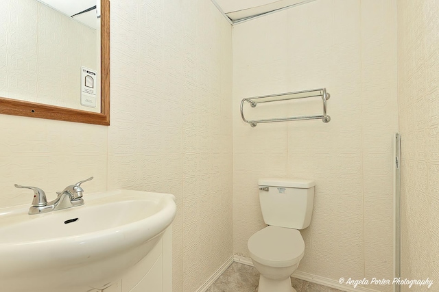 140 Shadowbrook Dr, Capron, IL 61012 - bathroom featuring a sink and toilet