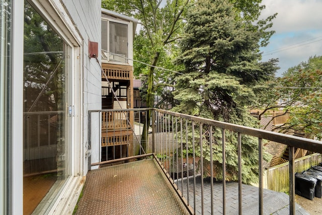 1012 W Diversey Pkwy Unit 2, Chicago, IL 60614 - balcony with stairway