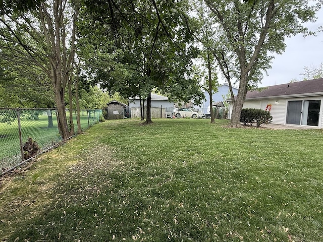 217 Davis Ln, Bolingbrook, IL 60440 - view of yard