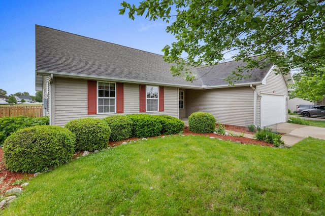 610 Chestnut Dr, Saint Joseph, IL 61873 - view of front of house featuring a shingled roof and driveway