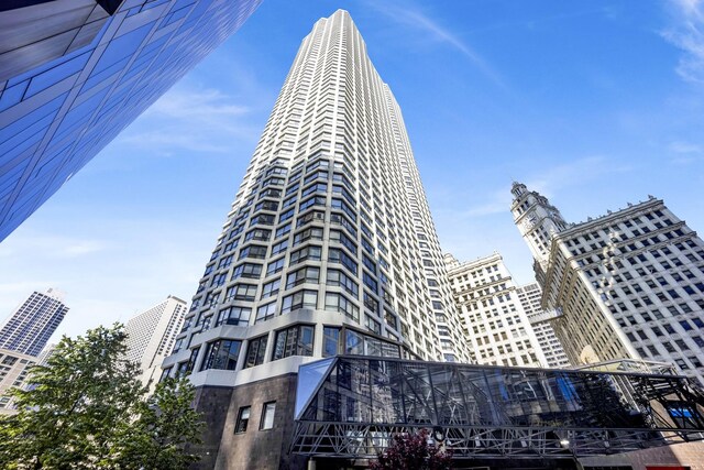405 N Wabash Ave Unit 1002, Chicago, IL 60611 - view of building exterior with a city view