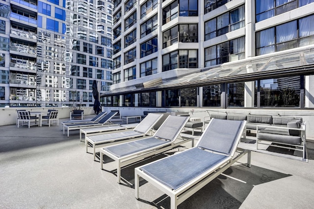 405 N Wabash Ave Unit 1002, Chicago, IL 60611 - view of patio
