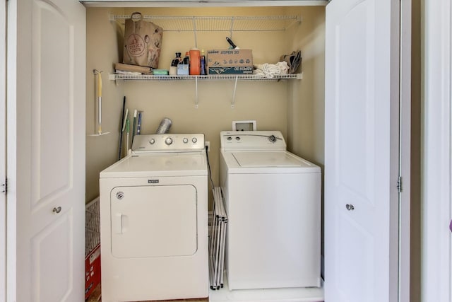 4440 N Kedzie Ave Unit 401, Chicago, IL 60625 - laundry area with washing machine and clothes dryer