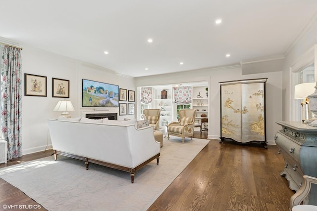 550 Rosemary Rd, Lake Forest, IL 60045 - living area with ornamental molding, dark wood-style flooring, recessed lighting, baseboards, and built in shelves