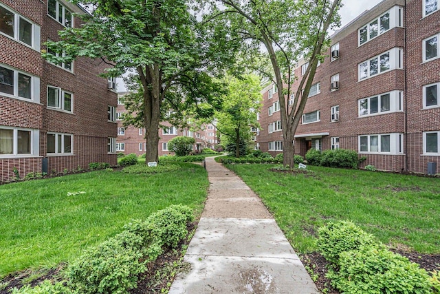 7204 Oak Ave Unit 1Nw, River Forest, IL 60305 - surrounding community with a yard