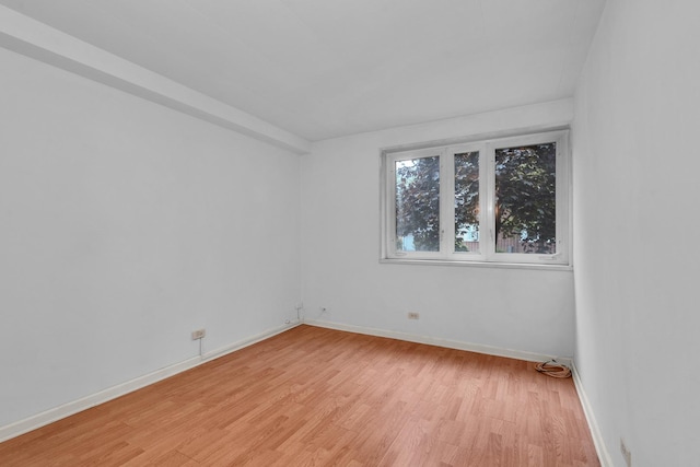 7204 Oak Ave Unit 1Nw, River Forest, IL 60305 - spare room with light wood-style flooring and baseboards