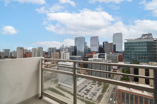 737 W Washington Blvd Unit 2702, Chicago, IL 60661 - balcony featuring a skyline view