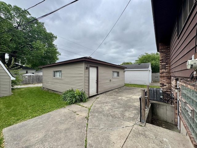 18013 Park Ave, Lansing, IL 60438 - view of outbuilding