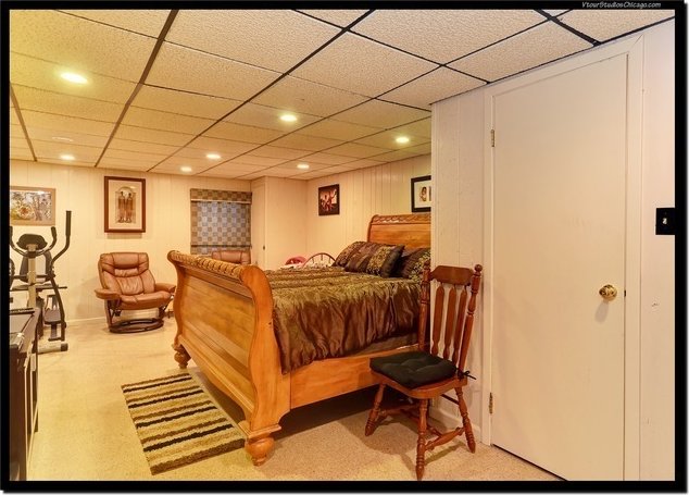 510 W Millns Ct, Addison, IL 60101 - bedroom with recessed lighting and a drop ceiling