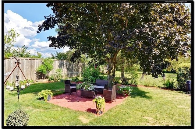 510 W Millns Ct, Addison, IL 60101 - view of yard with a patio