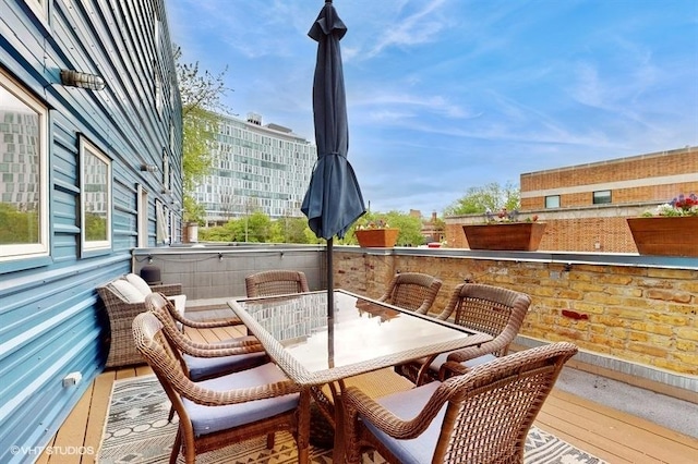 1508 Elmwood Ave Unit 3, Evanston, IL 60201 - balcony with outdoor dining area