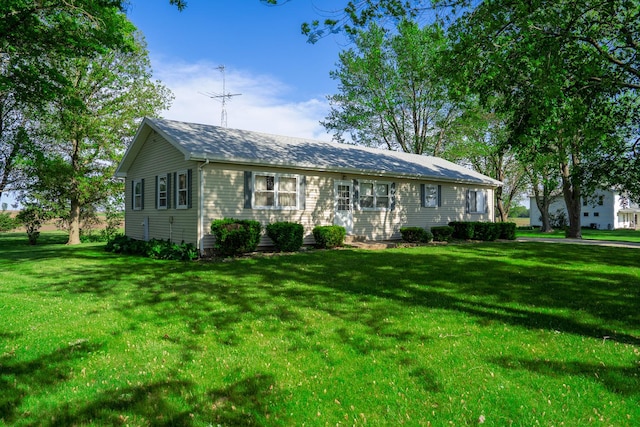 2056 Peek Home Rd, Dixon, IL 61021 - view of front facade with a front lawn