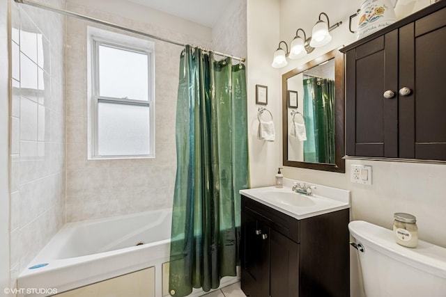 4940 N Ridgeway Ave Unit 3, Chicago, IL 60625 - full bathroom featuring shower / bath combo, toilet, and vanity